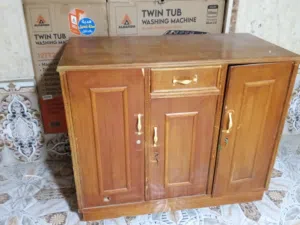 سلام عليكم بوفيه للبيع مستعمله سعر 80وبيه مجال بسيط حك الجيه