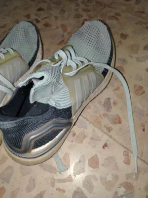 لقطة العمر سعر  حذاء adidas Ultraboost 19 نظيف جداً بسعر محروق  نخب الصين الممتاز جدا لكل شيء