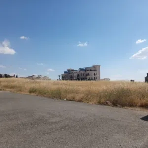 قطعة أرض للبيع دونم و200متر الظهير سكن خاص في أجمل موقع