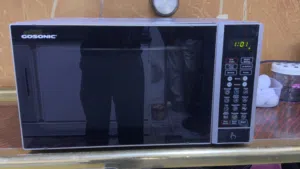 Samsung 20 - 24 Liters Microwave in Basra