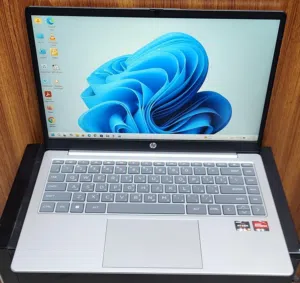 للبيع لابتوب Hp ryzen5  14inch 8GB  RamDDR5/512SSD/Amd Radeon 2GB