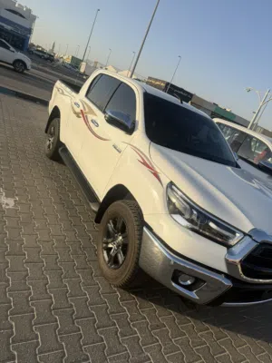 Used Toyota Hilux in Al Ain