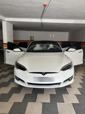 Tesla Model S 2017 full option B+ autoscore