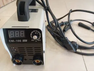 ماكينة لحام king power  الالكترونية 400 أمبير حقيقي تعمل على كهرباء 220 فولت و 380 فولت