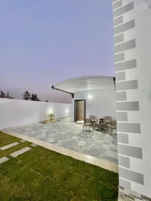 2 Bedrooms Chalet for Rent in Tripoli Qasr Bin Ghashir