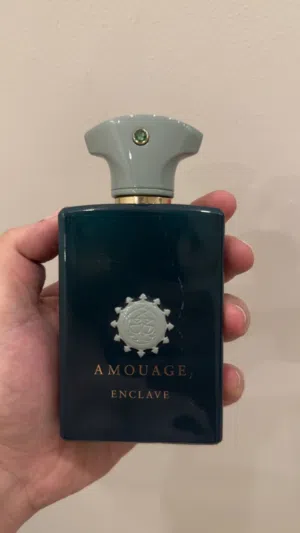 للبيع عطر امواج انكليف اصلي مخزن بعناية شبه جديد