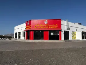 مبنى سكني تجاري على ارض كورنر مفتوحة من 4 جهات