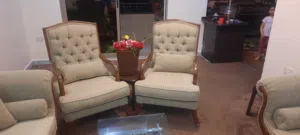 كنب مستعمل   مع طربيزات وسجادة تركي  للبيع