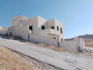 230 m2 3 Bedrooms Townhouse for Sale in Amman Salihiyat Al-Abid
