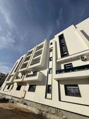 شقق حديثة للبيع في السياحية ابونواس داخل كامباوند حديث آخر 3 شقق