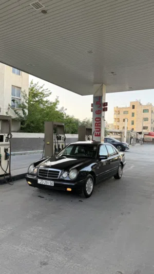 مرسيدس e200 1996 w210