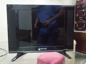star sat 17 inch LED TV