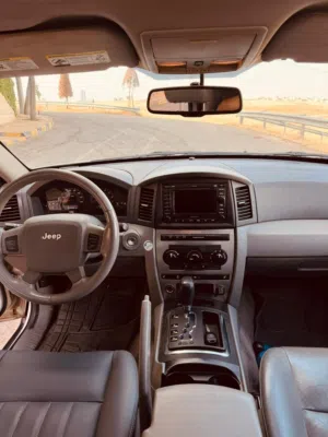 Used Jeep Grand Cherokee in Amman