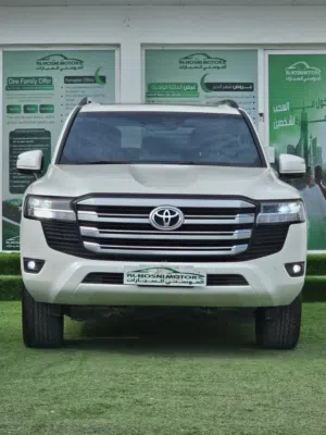 Used Toyota Land Cruiser in Muscat