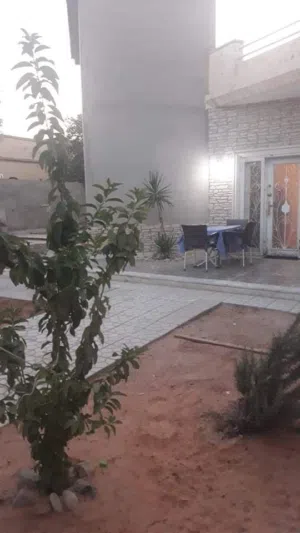 منزل ارضي للبيع