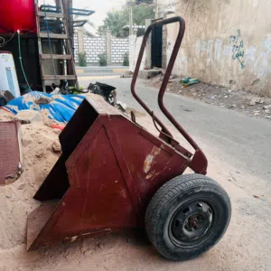 عربانة تايرين