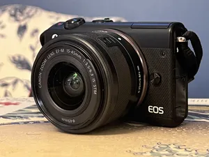 DSLR Cameras . Canon . Used1