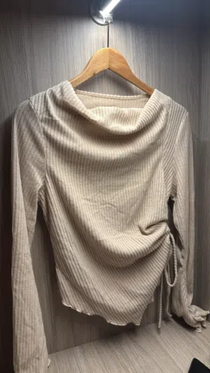 Long sleeve top