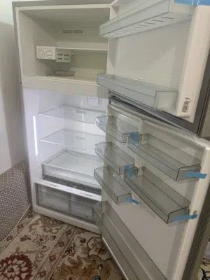 ثلاجه حجم كبير ممتازه