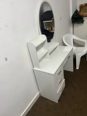 مشاطة ممتازة