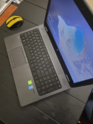 Hp zBook Laptop  Hp zBook Laptop Corei5M 2.60GHz 4Core intel cpu Ram 8 GB ddr3 ram  SSD: 128 GB HD