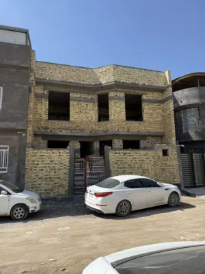 بيت هيكل طابقين للبيع مساحة البيت 100م 10*10