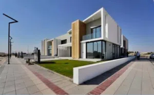 دار للبيع كاردن البدور مساحة 220 م ركن على شارع 16 بي منظومه سمارت مع طاقه شمسيه