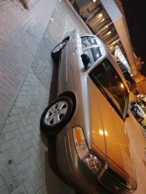 البيع فورد فكتوريا 2006