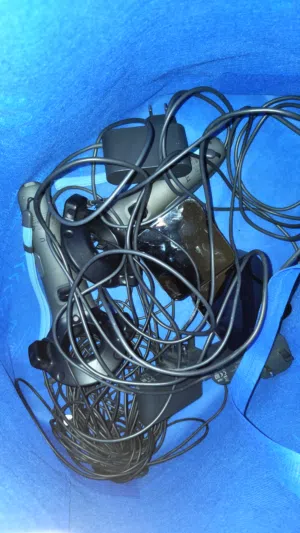 htc vive pro 1.0 full kit في أر VR HTC VIVE PRO