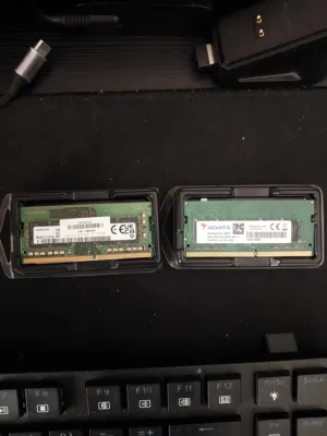 رامات لابتوب بحالة ممتازة