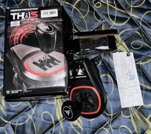 جير thrustmaster TH8s