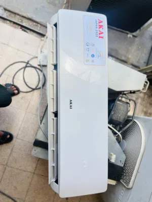 Akai japan 1.5 Ton new condition 1 month use مکیف اکائی للبیع سم سم جدید