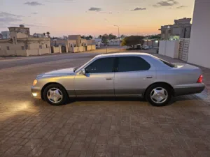 Used Lexus LS in Al Dhahirah