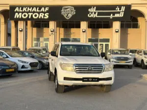 Used Toyota Land Cruiser in Muscat