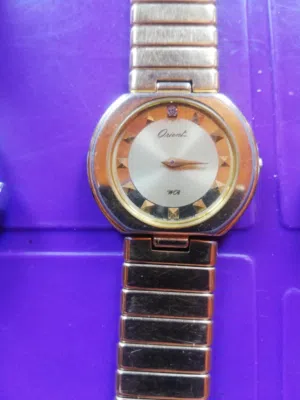 5 ساعات للبيع رجالي من نوع seiko و orient و GUESS و intel