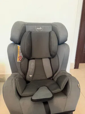 كرسي السيارة للطفل