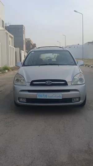 كيا كارينز 2007