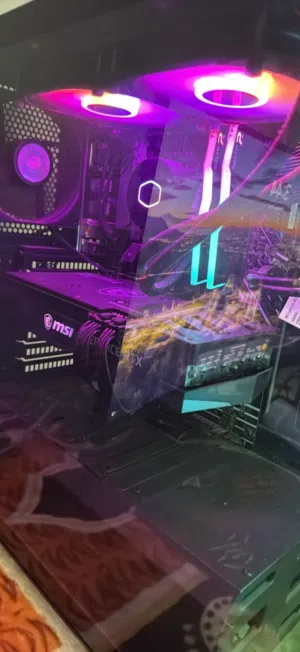 للبيع pcمستعمل نظيف