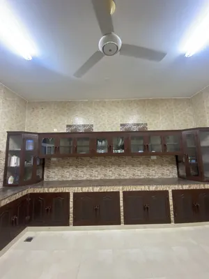 300 m2 5 Bedrooms Villa for Rent in Al Sharqiya Sur