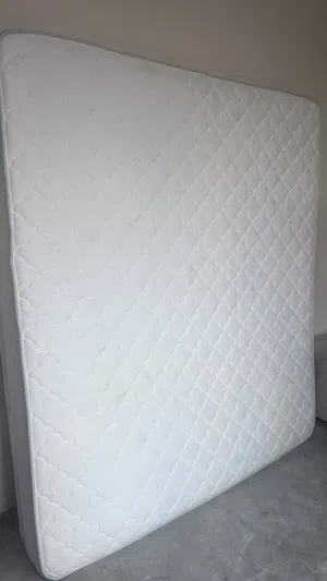 اثاث للبيع
