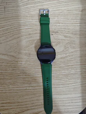 ساعة Galaxy Watch5  لبيع ساعة مستعمل قليل اخت الجديدة مع ملحقاته كارتون وشاحنه
