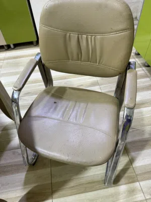 كراسي جلد  اوف وايت