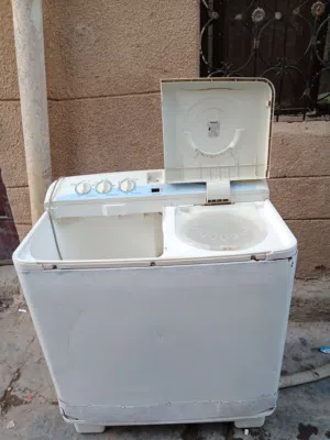 غساله عشره كيلو شغال جاهز السعر قطاف من هدره 25000 ألف ريال يمني وسبب البيع بهذا السعر الا للحاجه