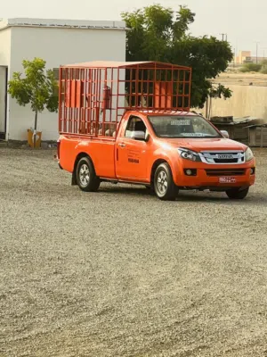 سيارت غاز ايسوزو نضيفه