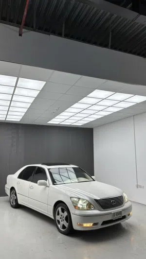 Used Lexus LS in Ajman
