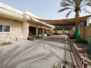 للبيع فيلا تملك مواطن وخليجي فقط دور واحد مؤجر 110،000 درهم زاويه واجهه شارع رئيسي في الشهباء