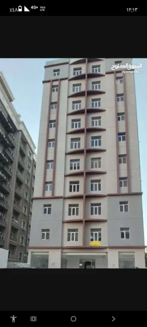مشاركة سكن بشارع شرحبيل - دوار السفريات ، عمارة كنافة عالبال ، بناية على الشارع الرئيسي مباشرة ..