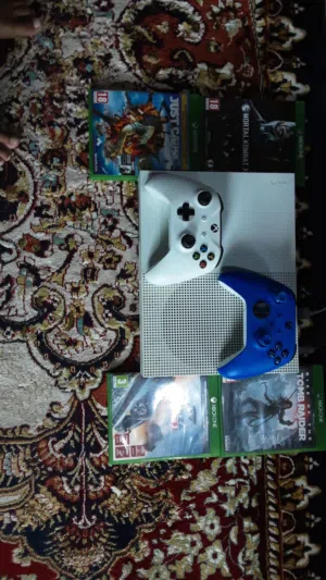 [NEGOTIABLE] Xbox One S 500GB – Barely Used + 2 Controllers + 4 Games