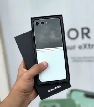 Samsung Galaxy Z Flip5 256 GB in Muscat
