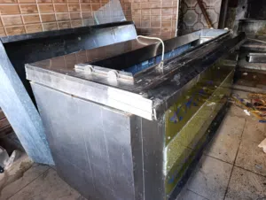 عدة مطعم للبيع بسعر محروق